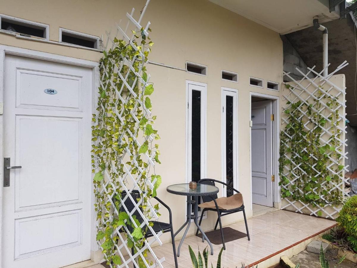 Bakom Inn Syariah Bogor Exterior foto